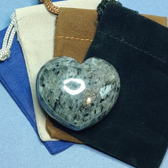 Larvikite Puffed Heart Natural Stone 1.5 X 1.75" including Felt Pouch-HT11 - Picture 4 of 5